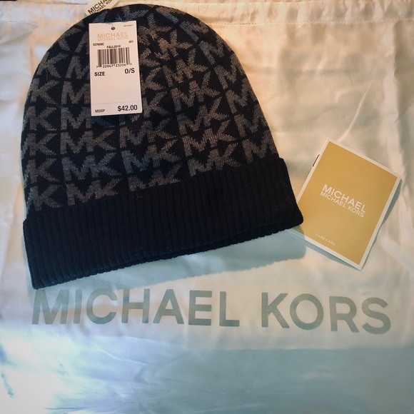 MK Bundle 🎁🎄 - Picture 5 of 5